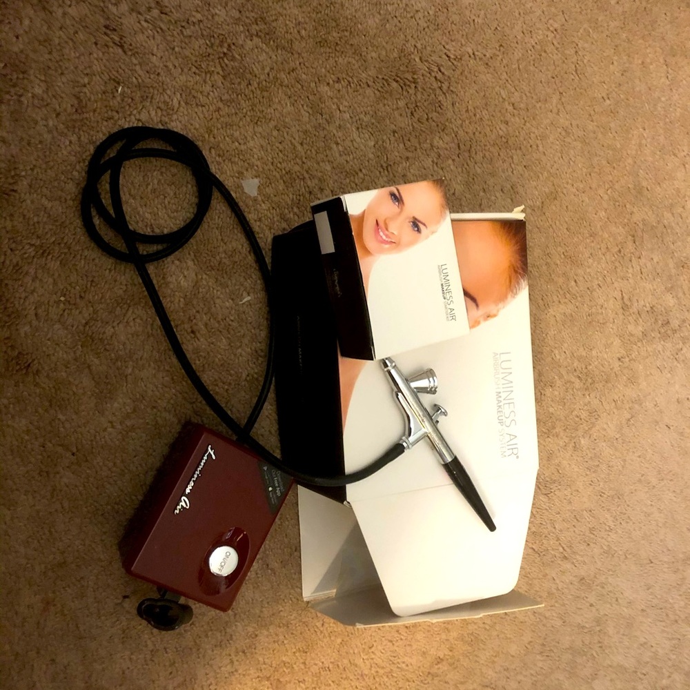 Lumpiness Air Brush Makeup System